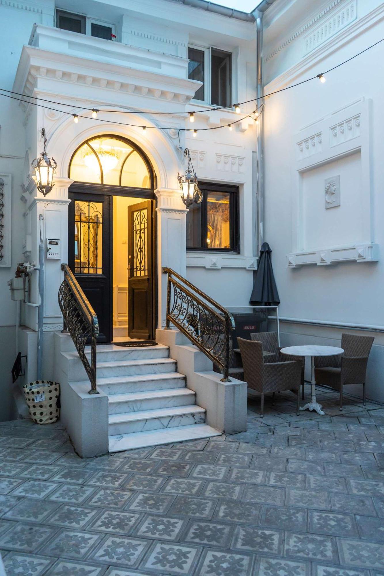 Conacul Coroanei Luxury Boutique Hotel Bukarest Kültér fotó