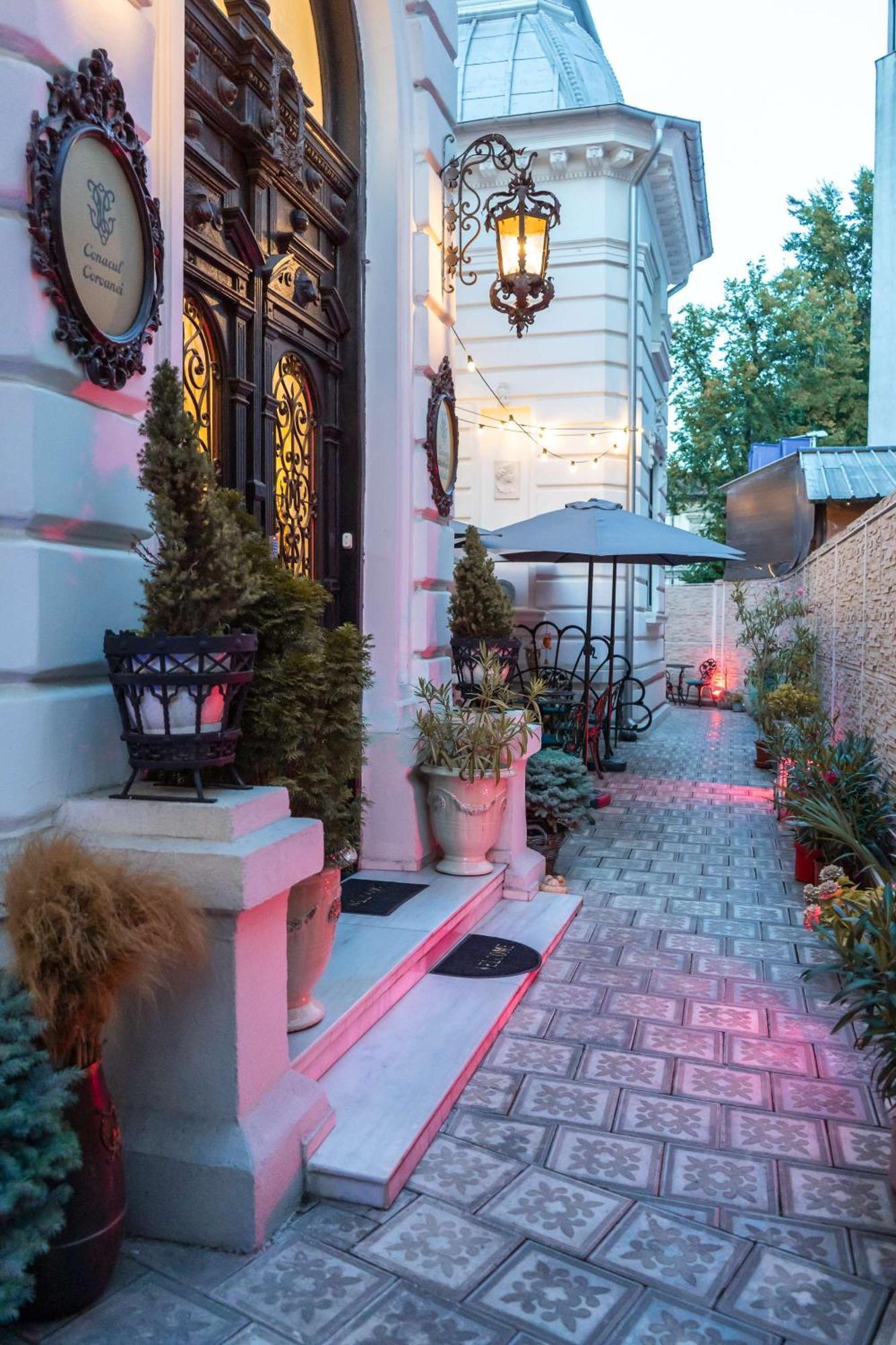 Conacul Coroanei Luxury Boutique Hotel Bukarest Kültér fotó