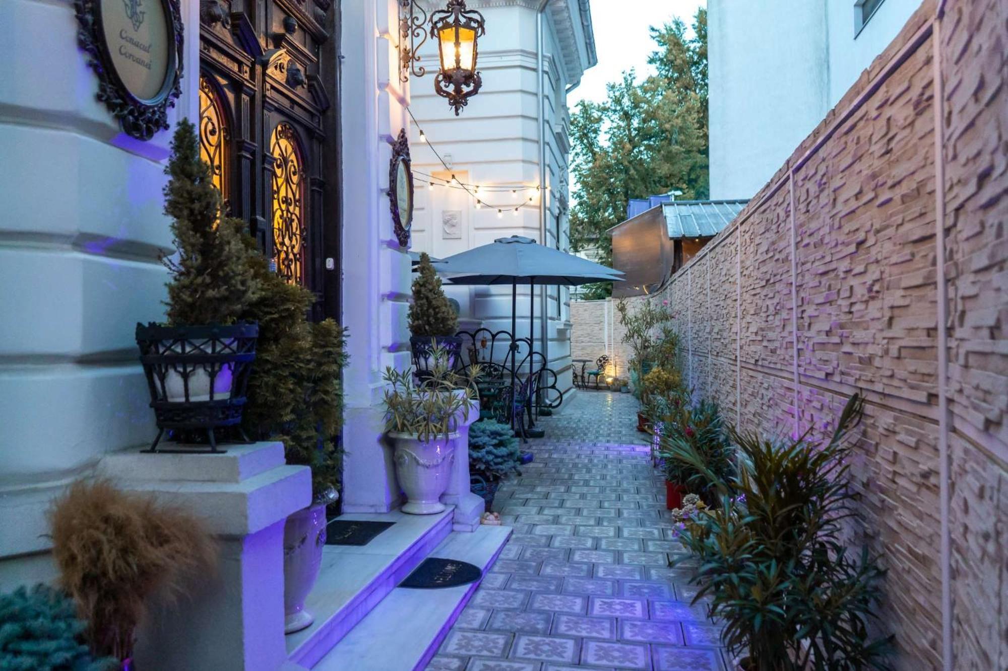 Conacul Coroanei Luxury Boutique Hotel Bukarest Kültér fotó