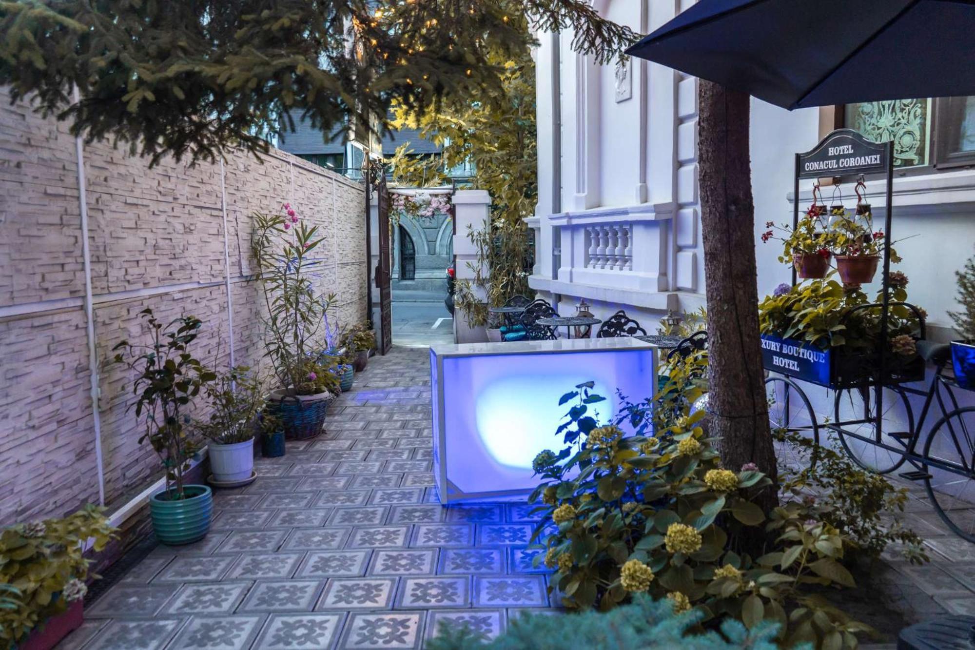 Conacul Coroanei Luxury Boutique Hotel Bukarest Kültér fotó