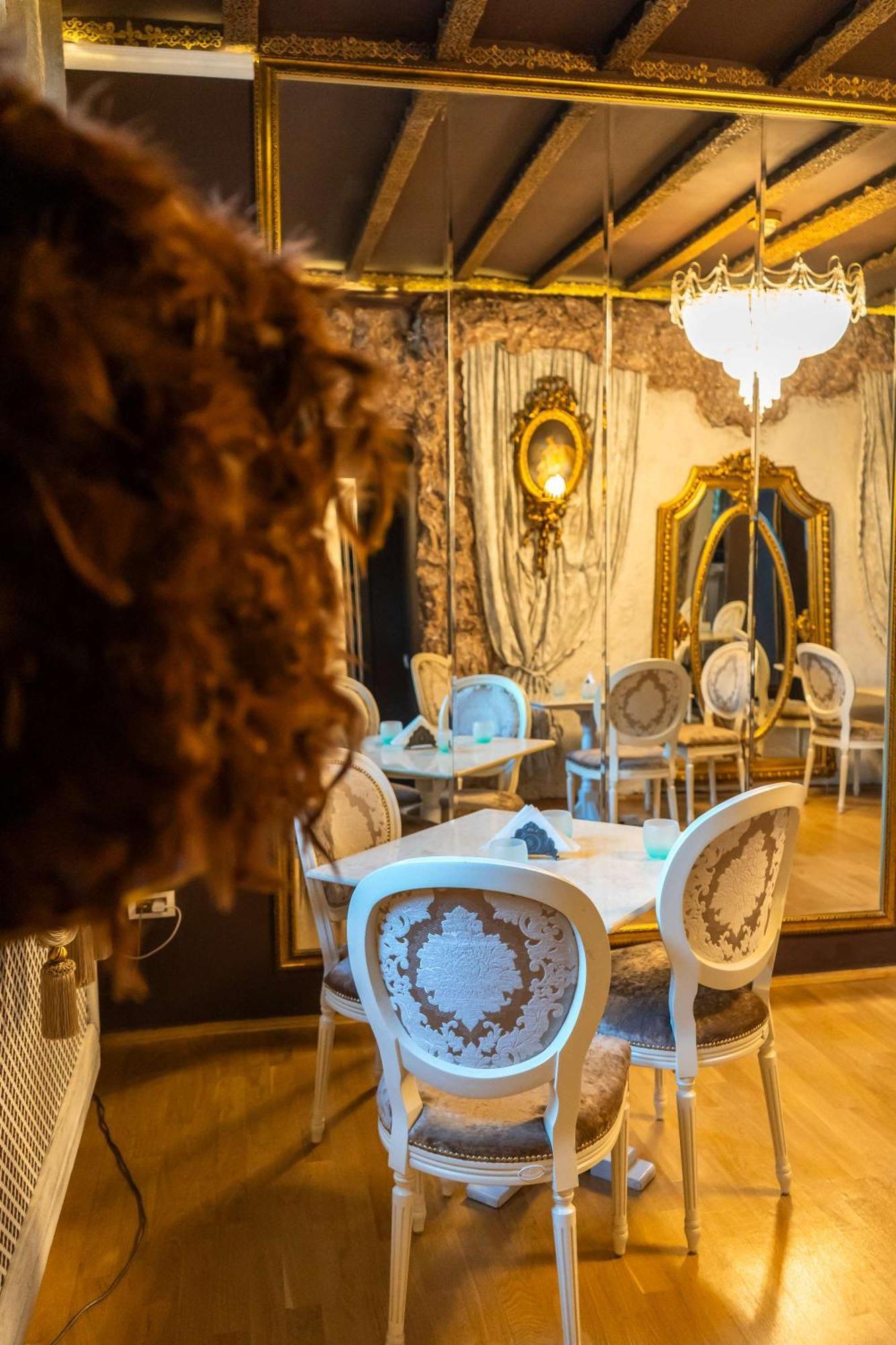 Conacul Coroanei Luxury Boutique Hotel Bukarest Kültér fotó