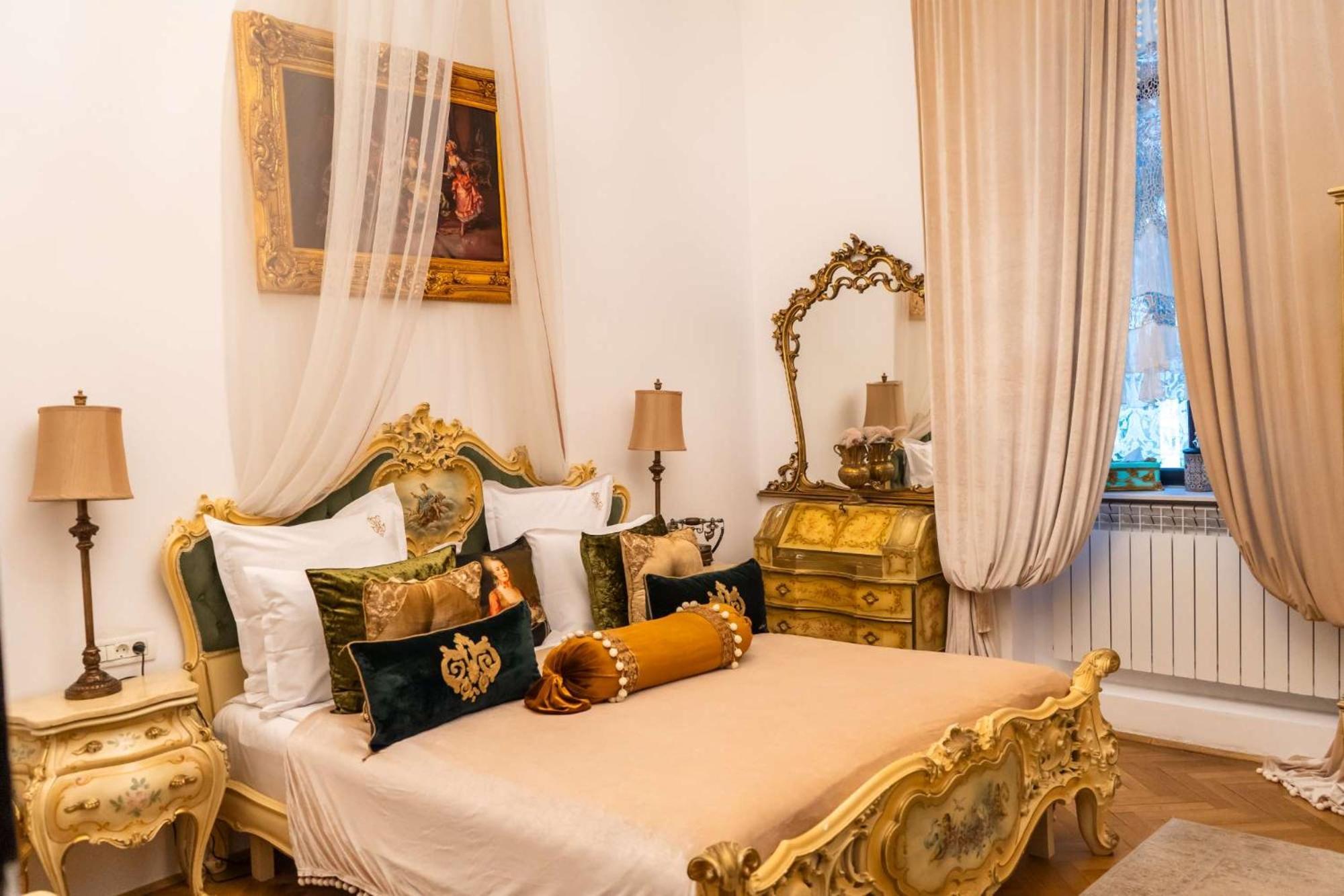 Conacul Coroanei Luxury Boutique Hotel Bukarest Kültér fotó