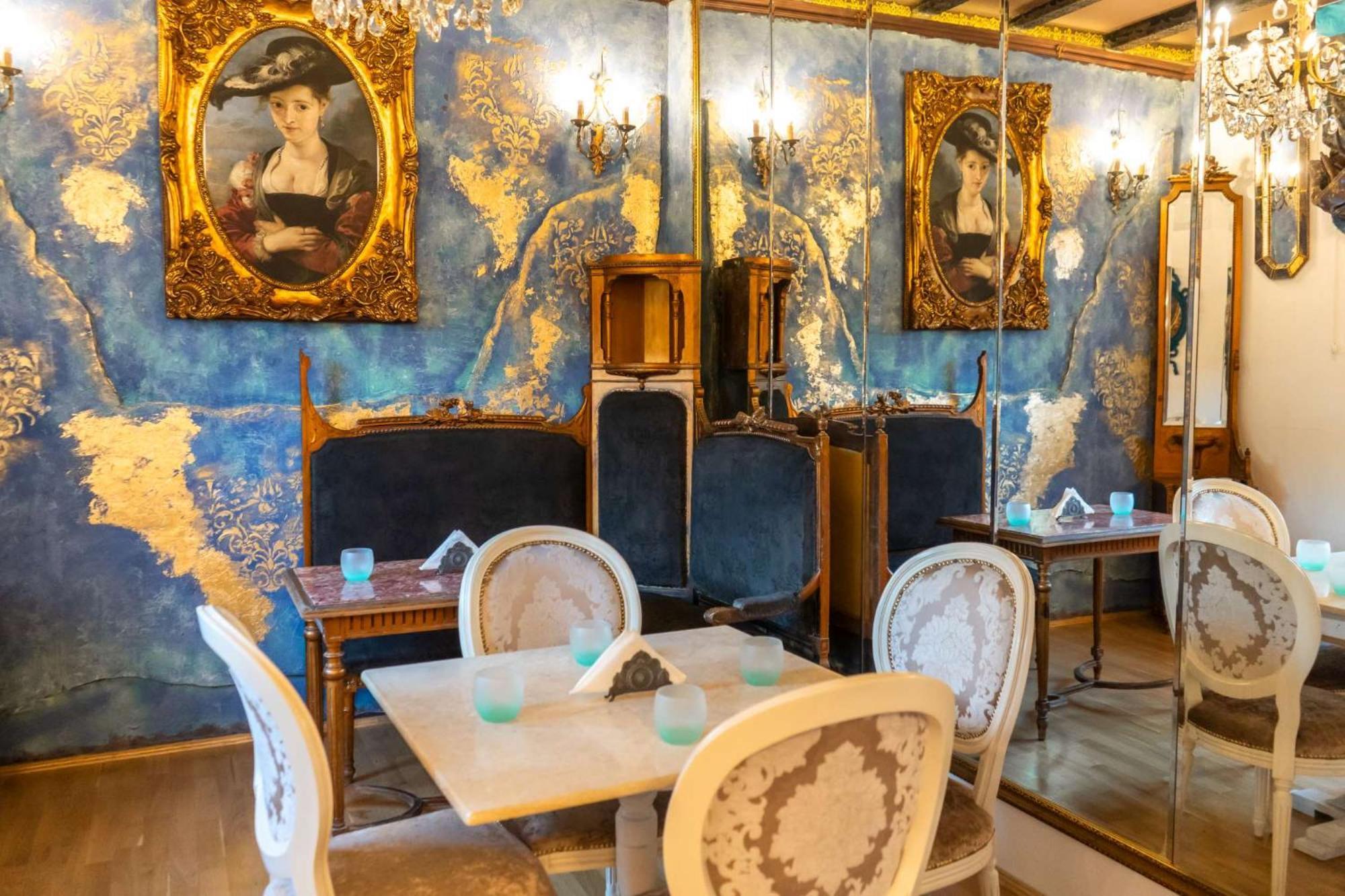 Conacul Coroanei Luxury Boutique Hotel Bukarest Kültér fotó
