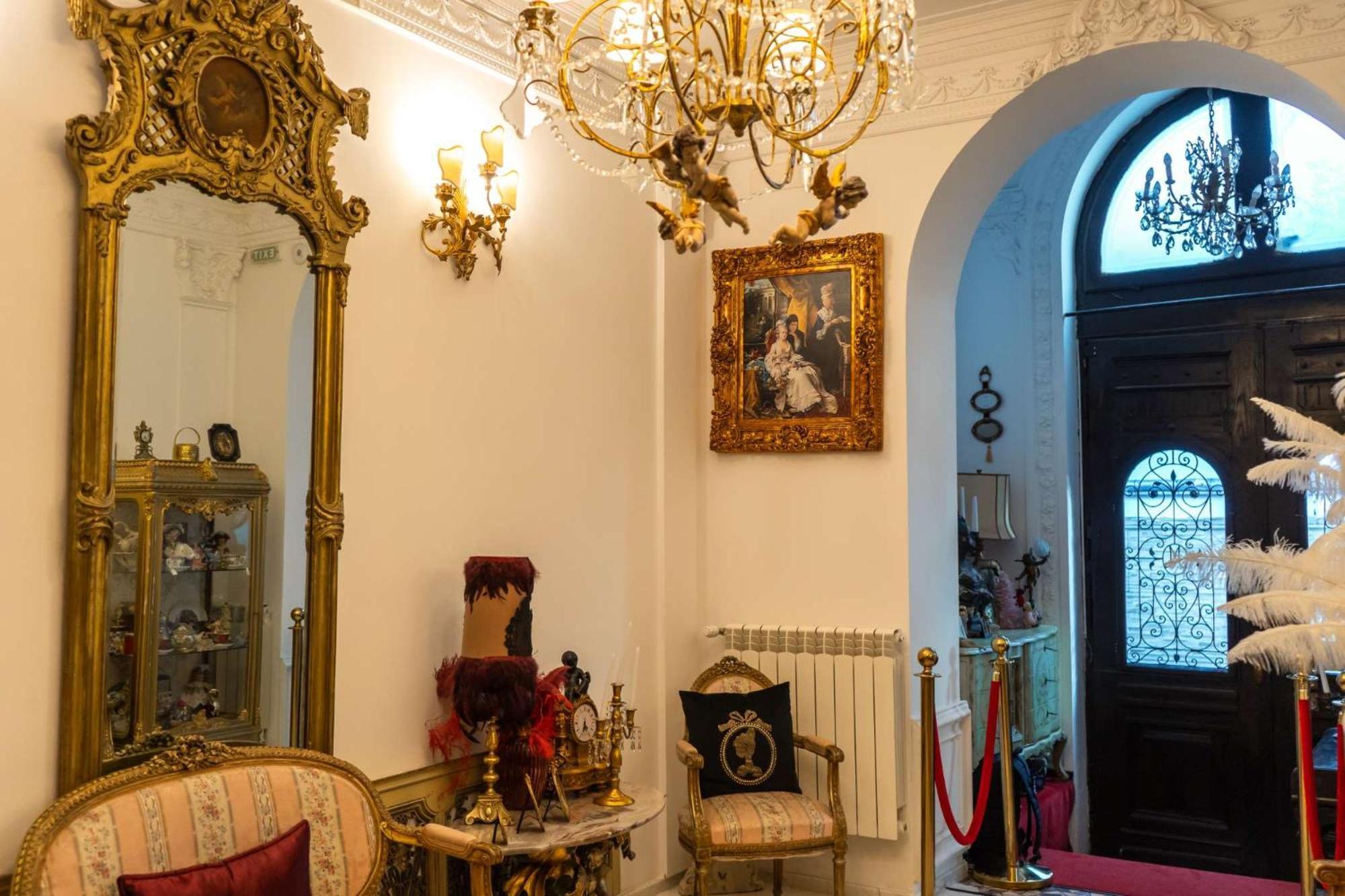 Conacul Coroanei Luxury Boutique Hotel Bukarest Kültér fotó