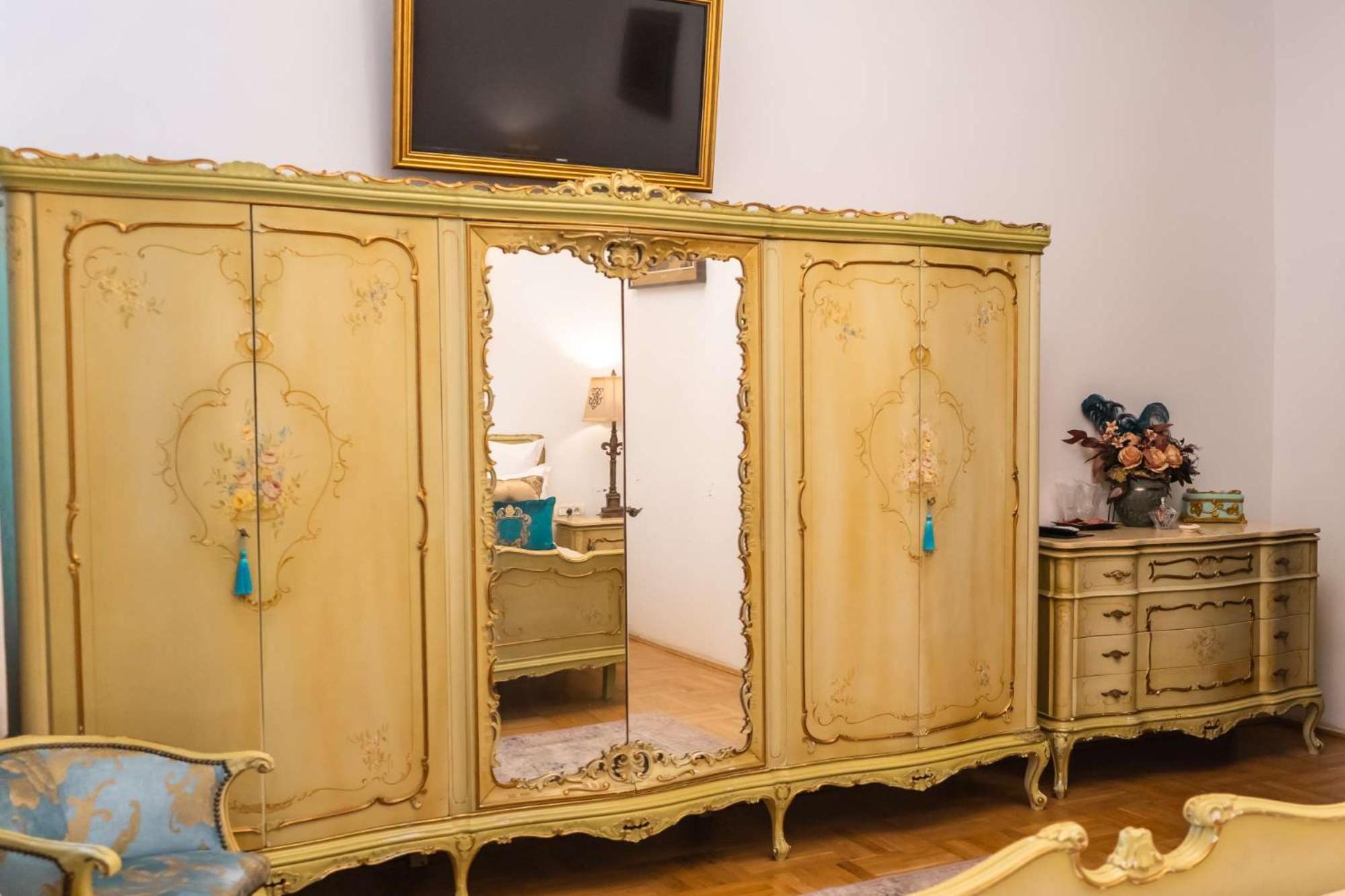Conacul Coroanei Luxury Boutique Hotel Bukarest Kültér fotó