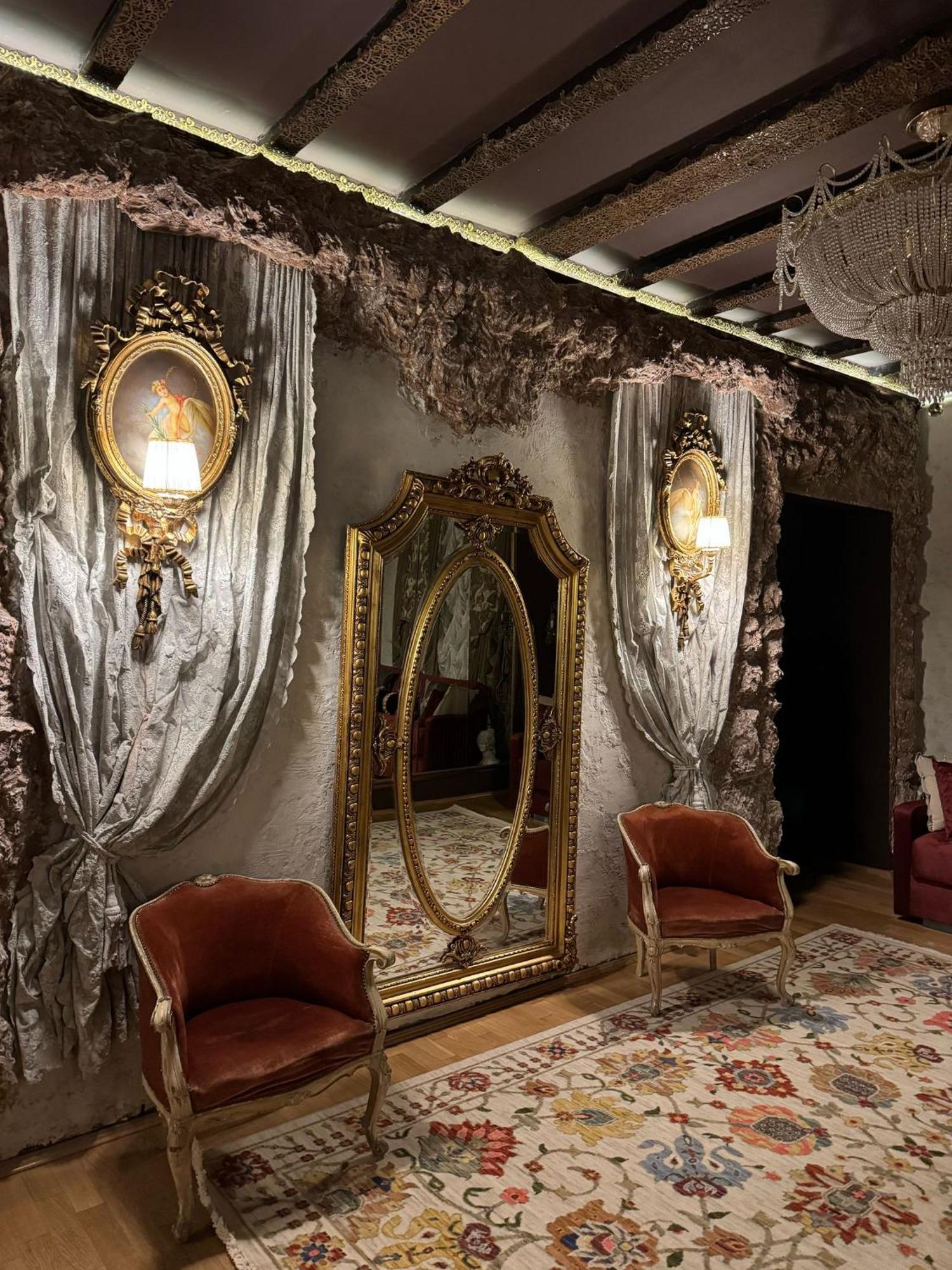 Conacul Coroanei Luxury Boutique Hotel Bukarest Kültér fotó